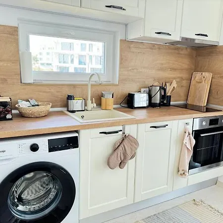 Saltwater Escape In 公寓